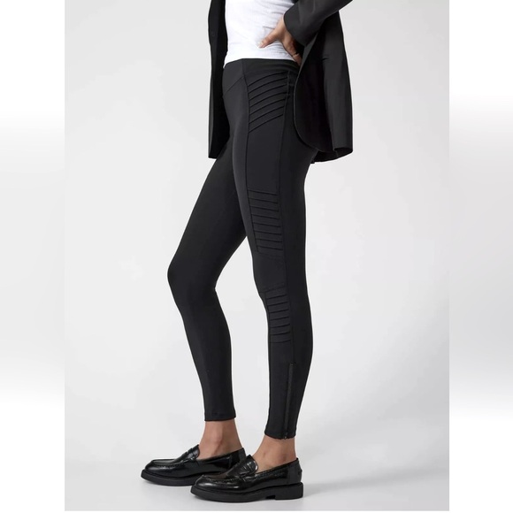 Athleta Delancey Moto Tight Black Size Medium Leggings #598323 Athleisure 11